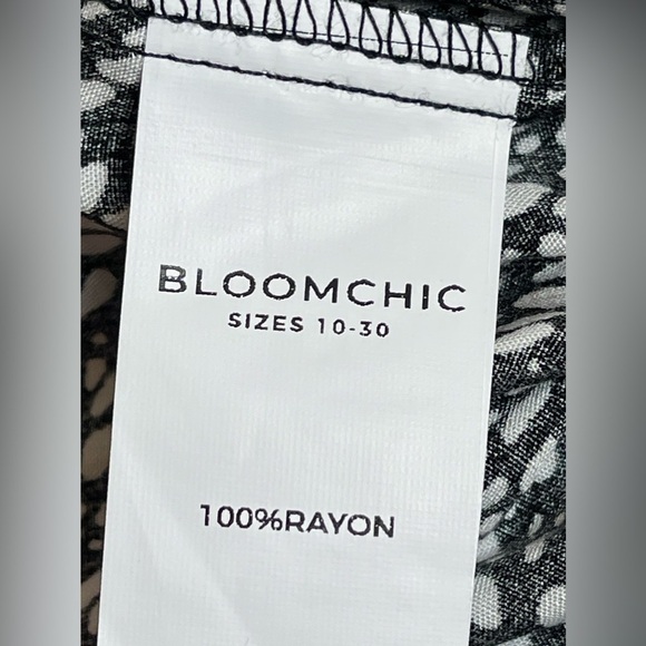 NWT BloomChic Women’s Plus‎ Size Black White Dot Flutter Sleeve Top Size 22/24 - Picture 5 of 6